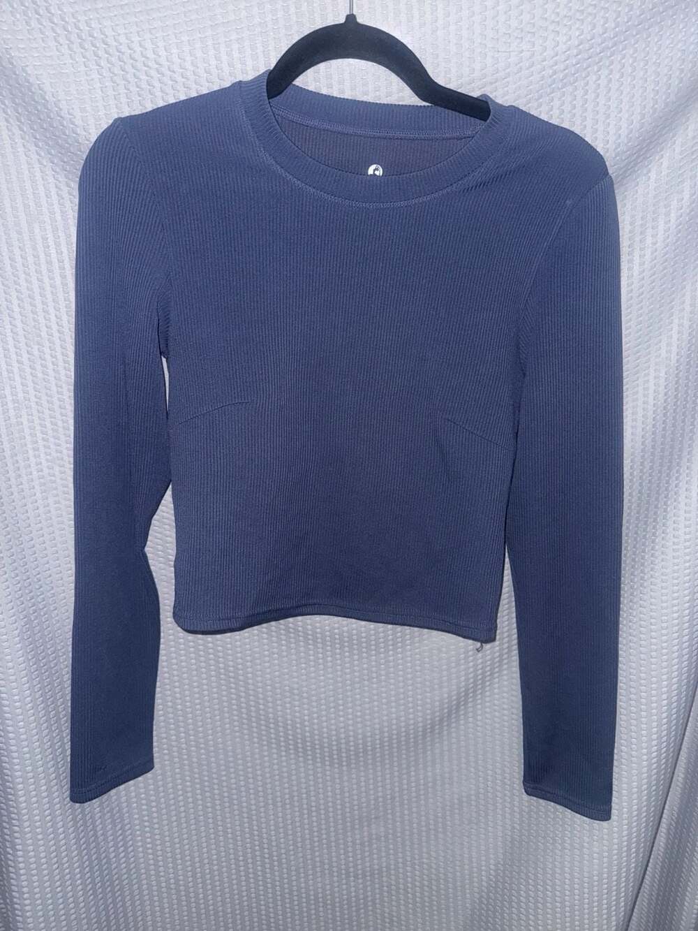 LegEnd Active Ribbed Long Sleeve Cropped Top with Back Cutout Size M